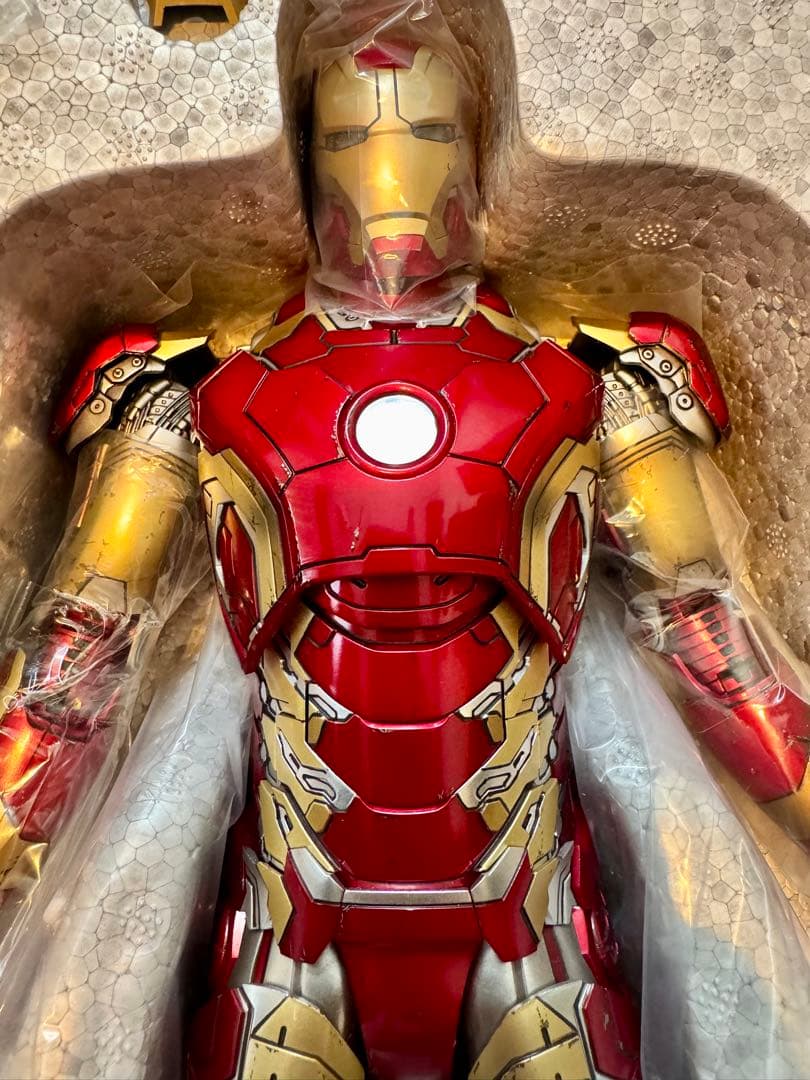 ホットトイズ エイジオブウルトロン アイアンマン マーク43 ダイキャスト