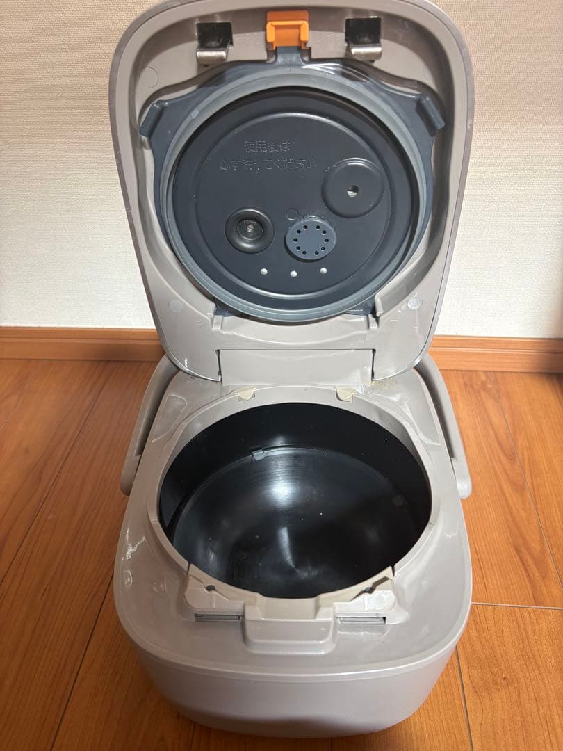 象印　 圧力IH炊飯器 NW-PV10-TZ