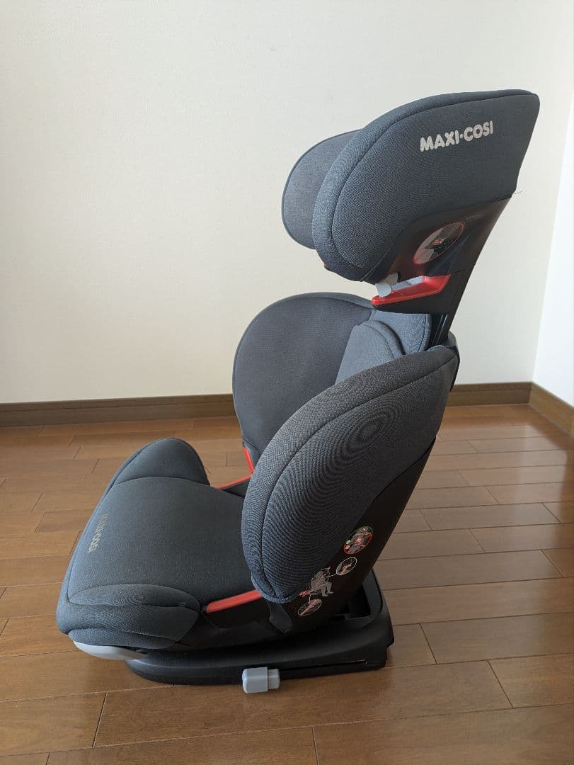taku2307MAXI-COSI Rodifix ジュニアシート