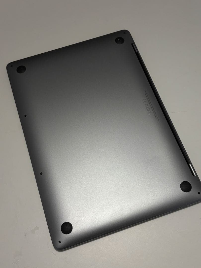 【美品】MacBook Pro M2チップ