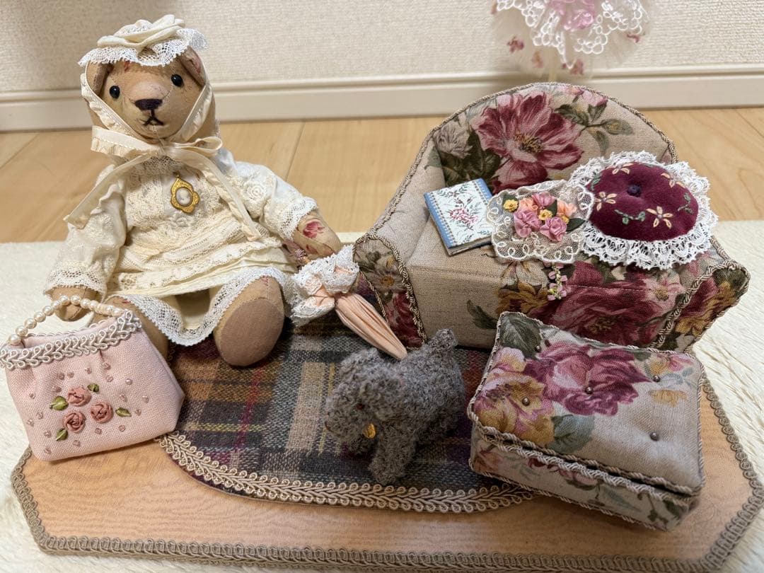 マニー Many オタンジャディス アンティークベア ソファー小物入れ