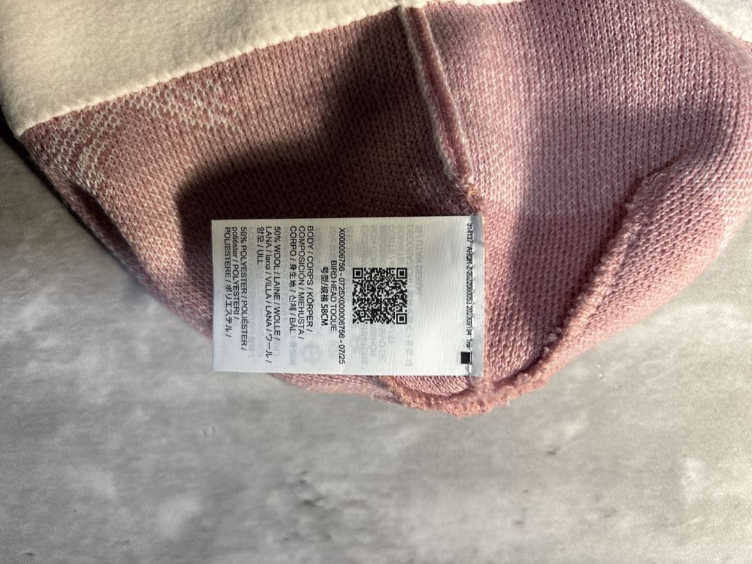 ARC'TERYX BIRD ヘッドトーク　ビーニー帽子　ピンク