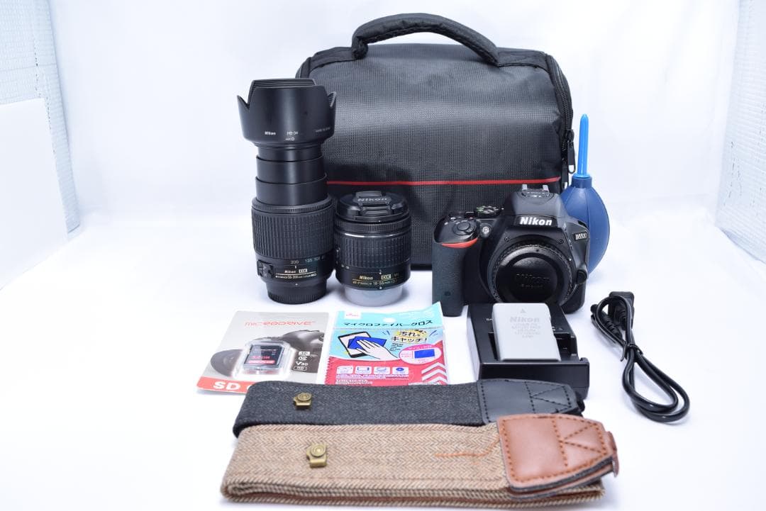 ❶美品　Nikon ニコン　D5500　Ｗレンズセット　バック、おまけ　付き