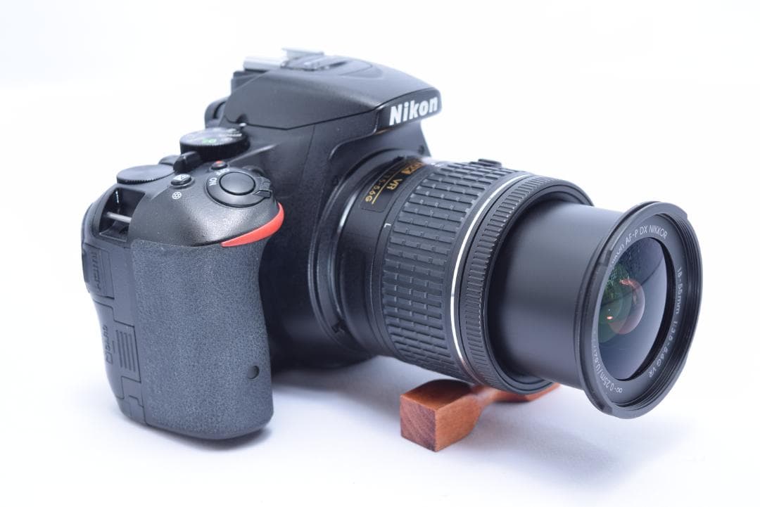 ❶美品　Nikon ニコン　D5500　Ｗレンズセット　バック、おまけ　付き