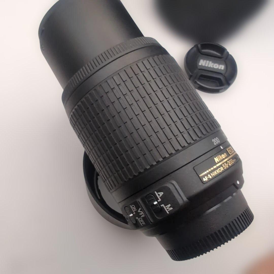極美品ほぼ新品Nikon AF-S 55-200mm 1:4-5.6 ED VR
