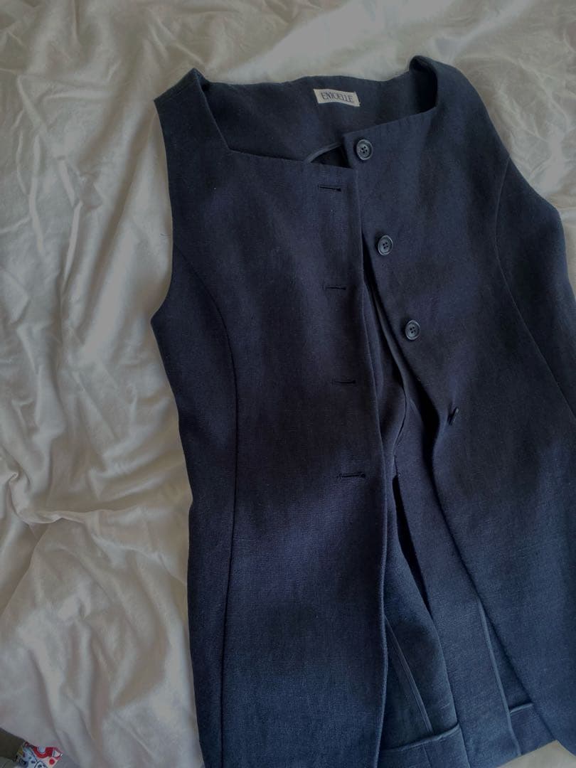 アダムエロペ 「EMOELLE」スクエアネックジレトップス レディース