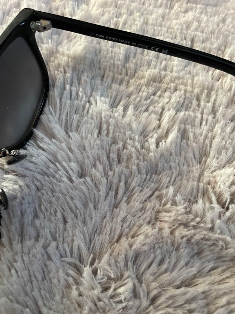 トムフォード TOM FORD FT1048 ブラック グレー 眼鏡 サングラス