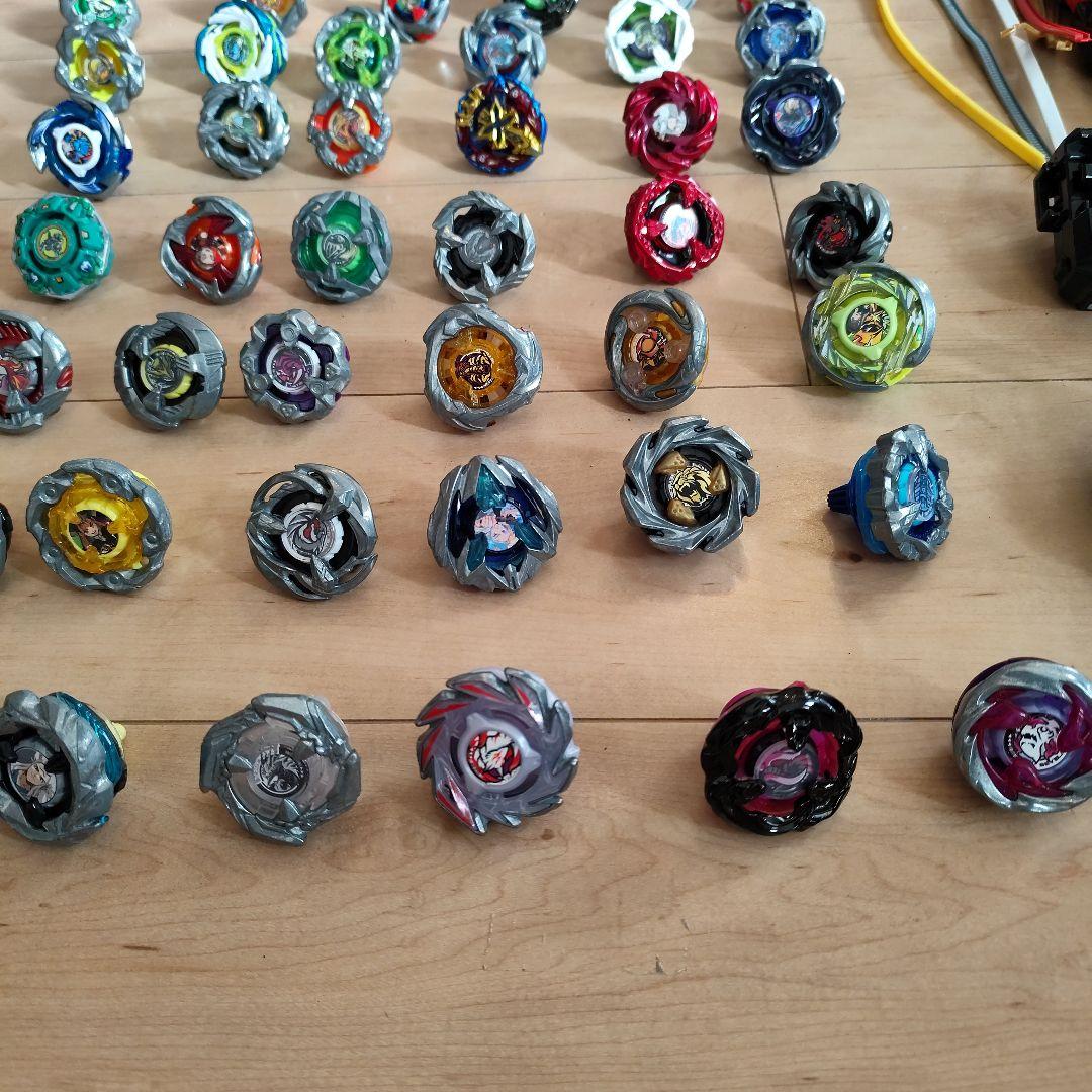 卒業品　ベイブレードX まとめ売り　42個＋電動スタジアム　レアあり