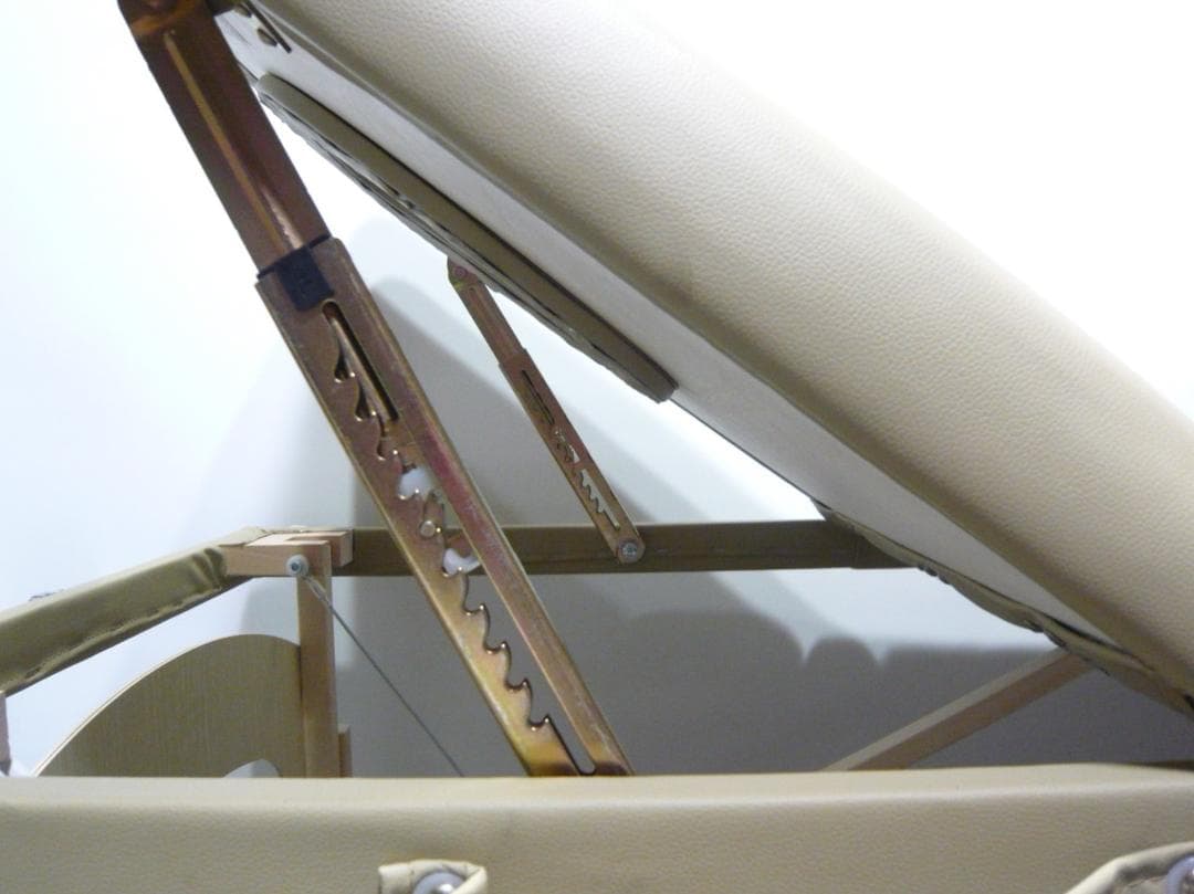 Luxia 高級木製折りたたみリクライニングベッド　 施術ベッド