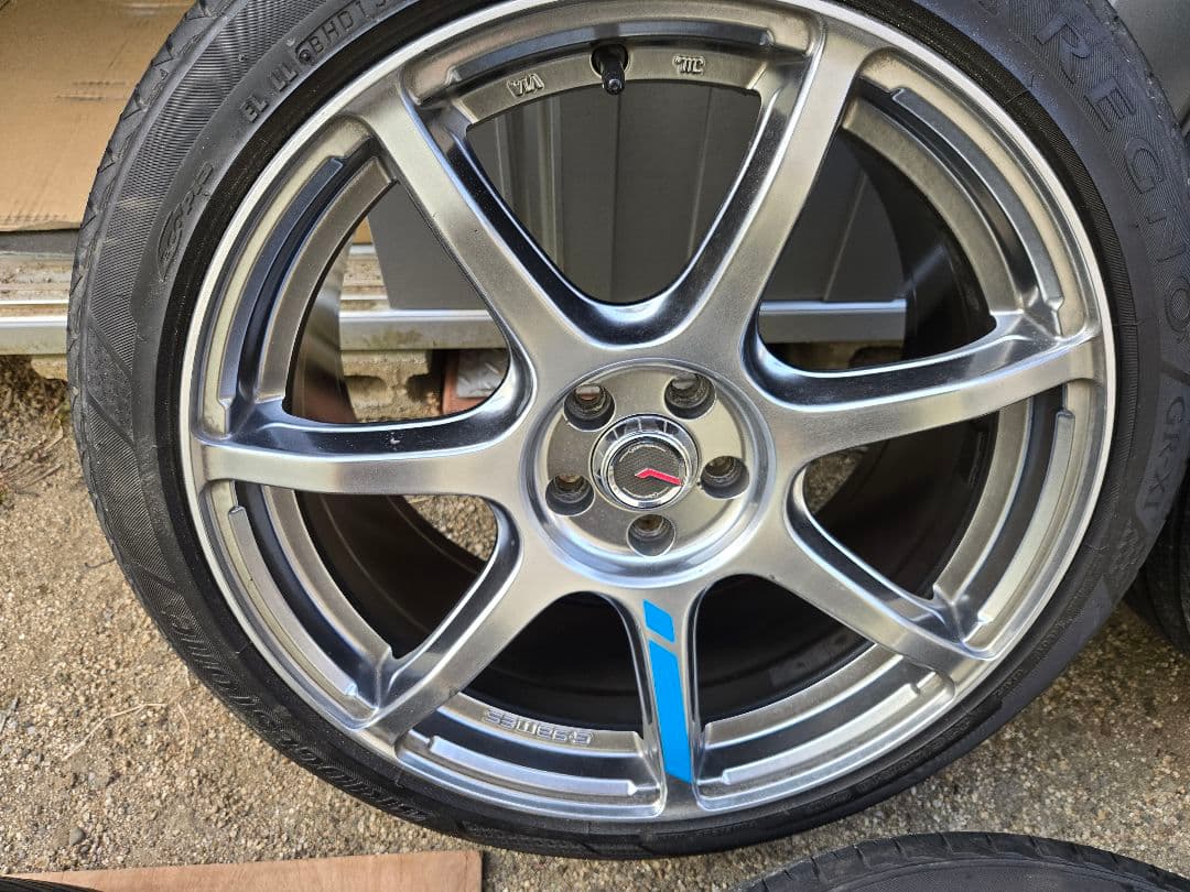 レイズマルカ18インチ8.5jタイヤホイール