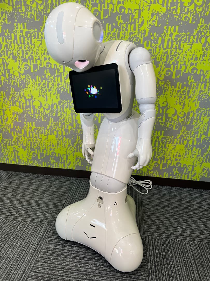 Pepper（ペッパー）Aldebaran Softbank 人型ロボット