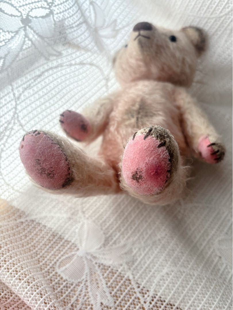 ハンドメイドベア(天然モヘア・アンティーク加工　ワンピ付き)全長28cm