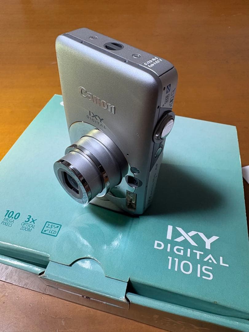 Canon IXY DIGITAL 110 IS シルバー