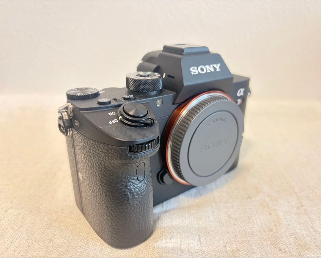 【極美品】Sony α7R III ミラーレス一眼