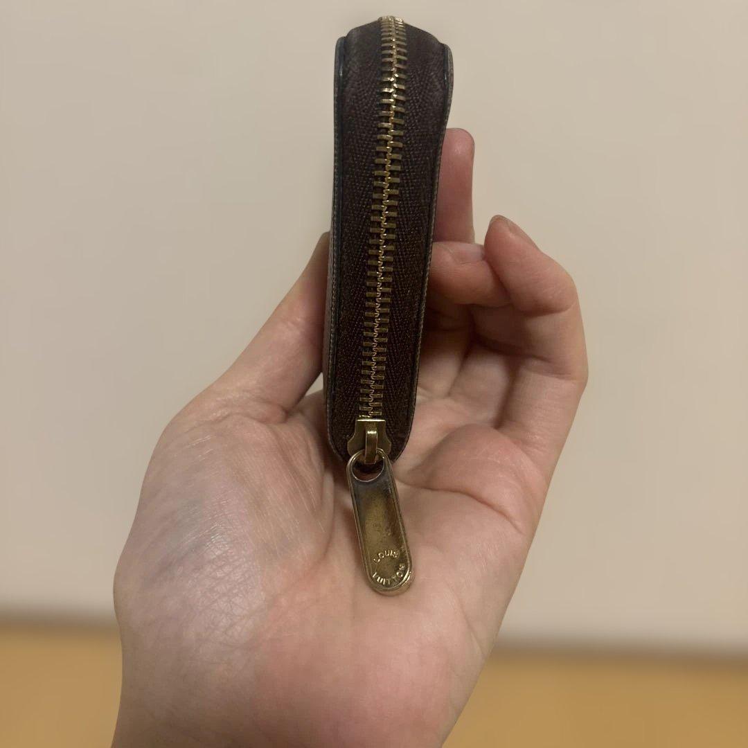 LOUIS VUITTON モノグラム ジッピーパスケース