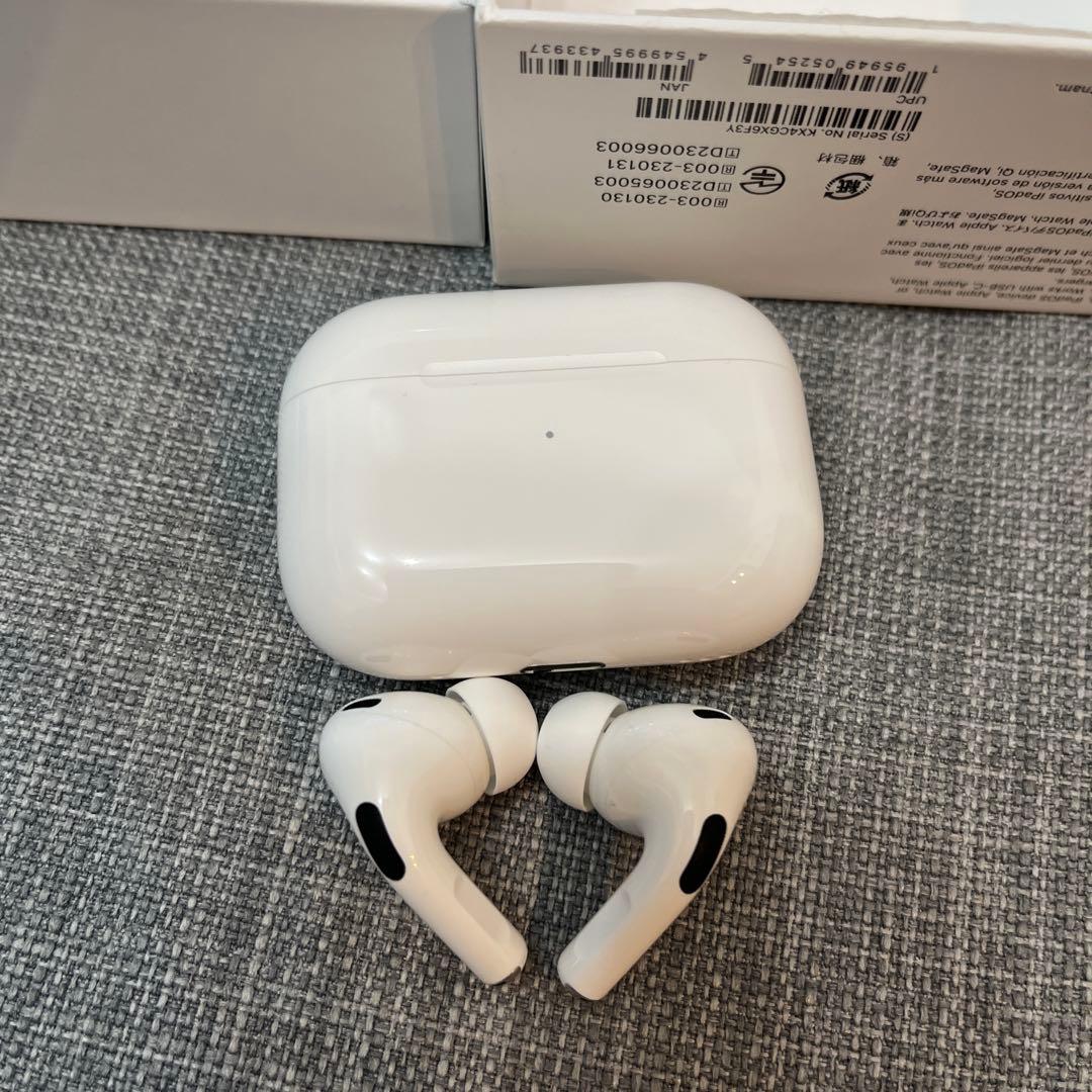 AirPods Pro (第2世代) 本体　⭐︎美品⭐︎➕オマケケース付き　送料無料