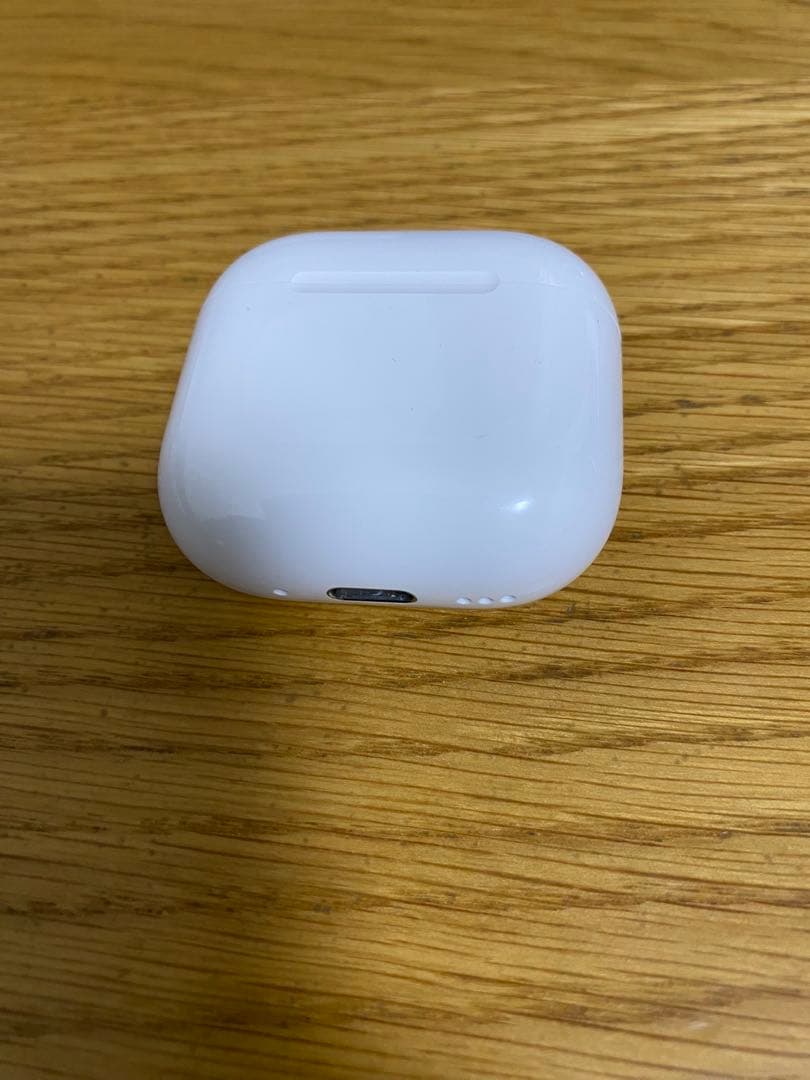 AirPods 4 ノイズキャンセリング　AppleCare