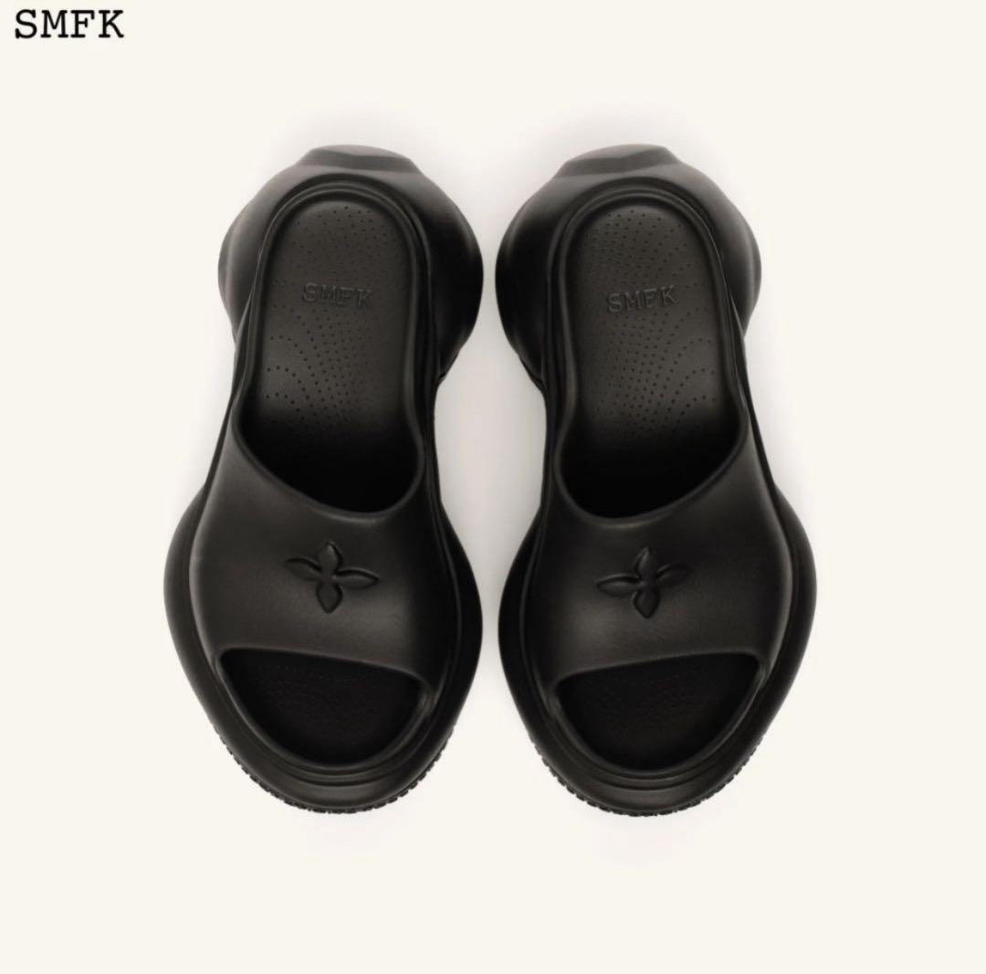 新品未使用 SMFK ブラック サンダル　厚底　ハイヒール