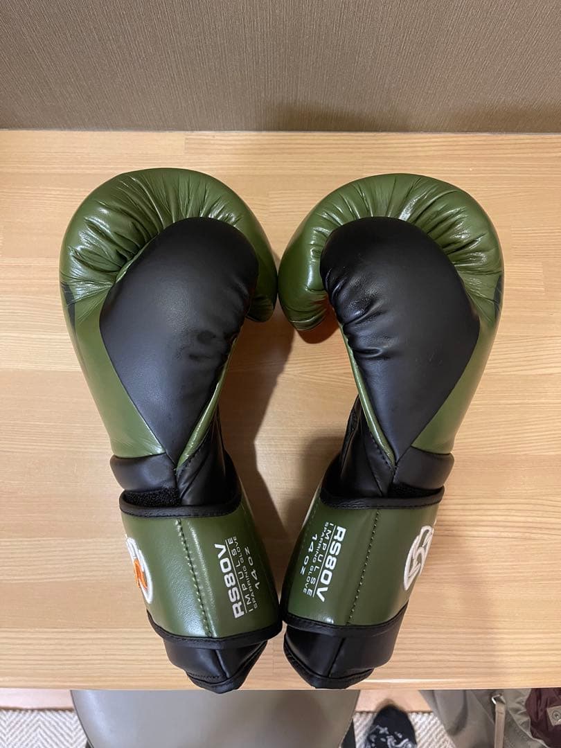 美品　rival ライバル　ボクシンググローブ　14オンス