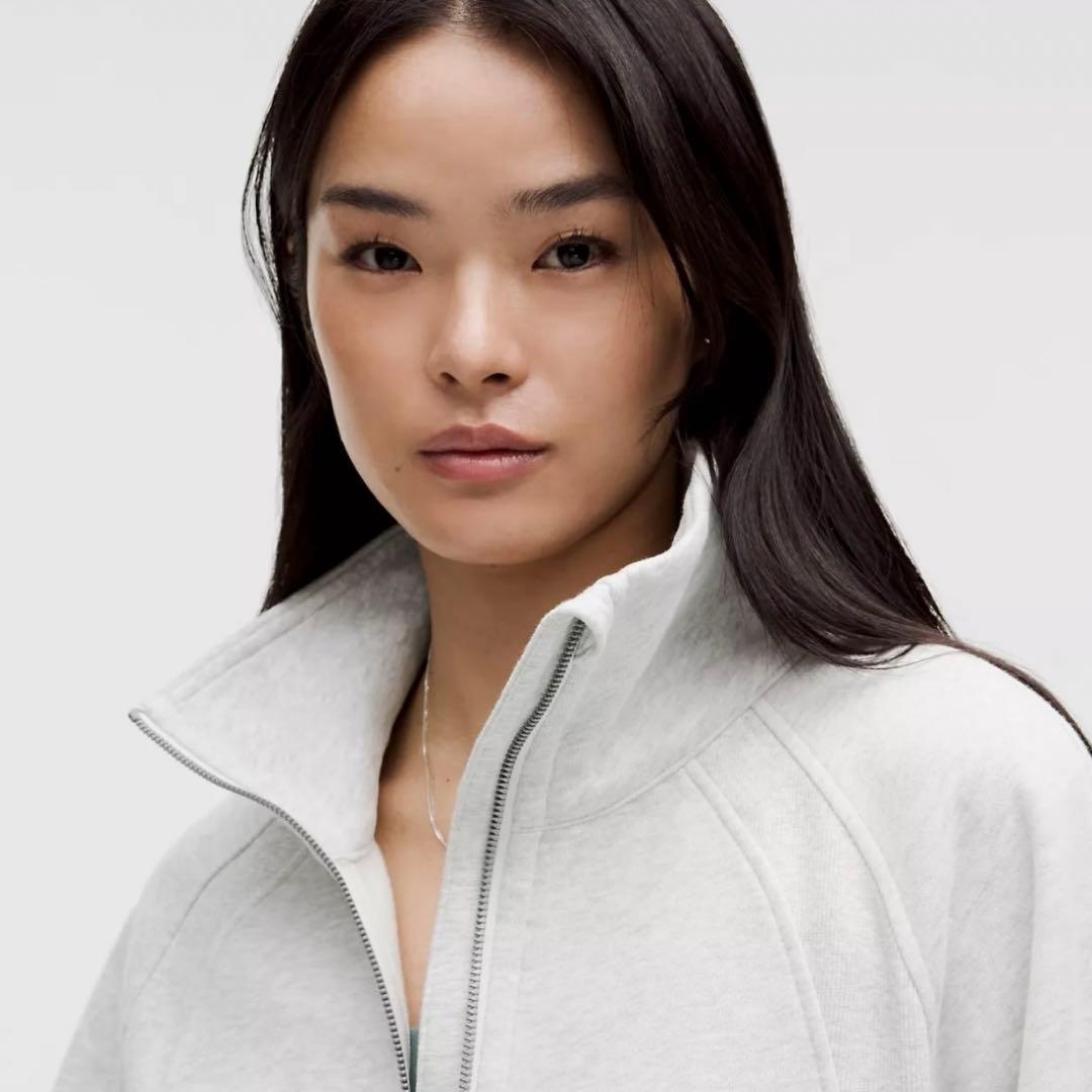 新作新品【Lululemon 】定価22000円ハーフジップライトグレー　L/M