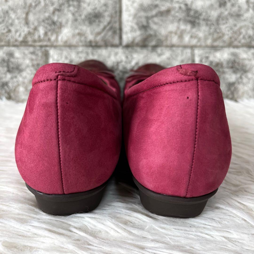 【新品未使用】ペダラ　エナメル　スエード　ローヒールパンプス　バレエシューズ