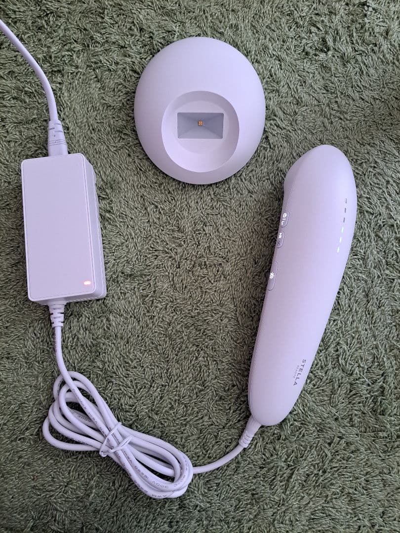【極美品】STELLA lPL 光美容器 Luna (ルナ)／家庭用脱毛器
