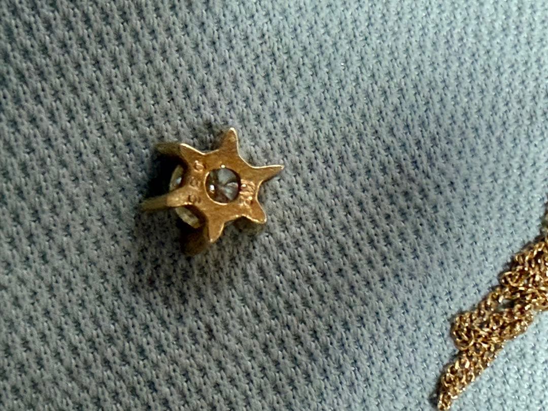 k18.D0.36/チェーン留金k18刻印有りでバラバラです。総重量1.74g