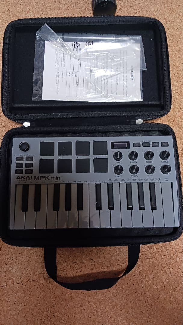 .*様 AKAI MPK mini MIDIキーボード ケース付き