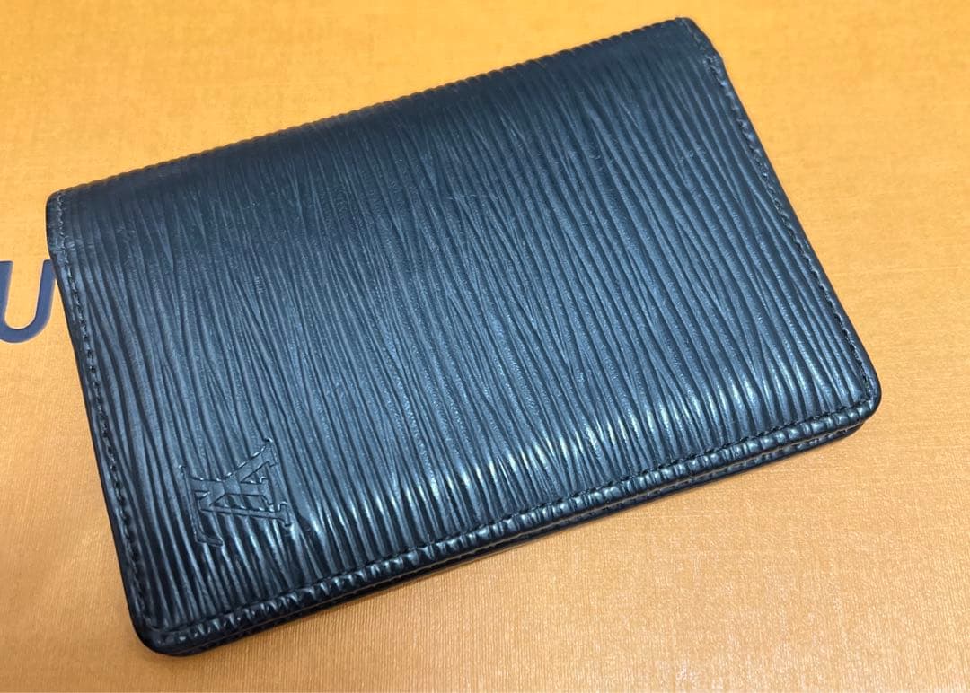 ルイ・ヴィトン　エピ　名刺入れ/カードケース　黒　【美品】