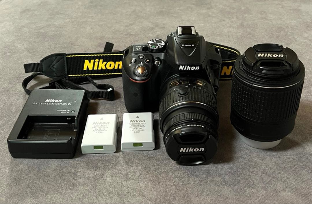 Nikon D5300 ダブルズームキットWi-Fi機能搭載【バッテリー2個付】