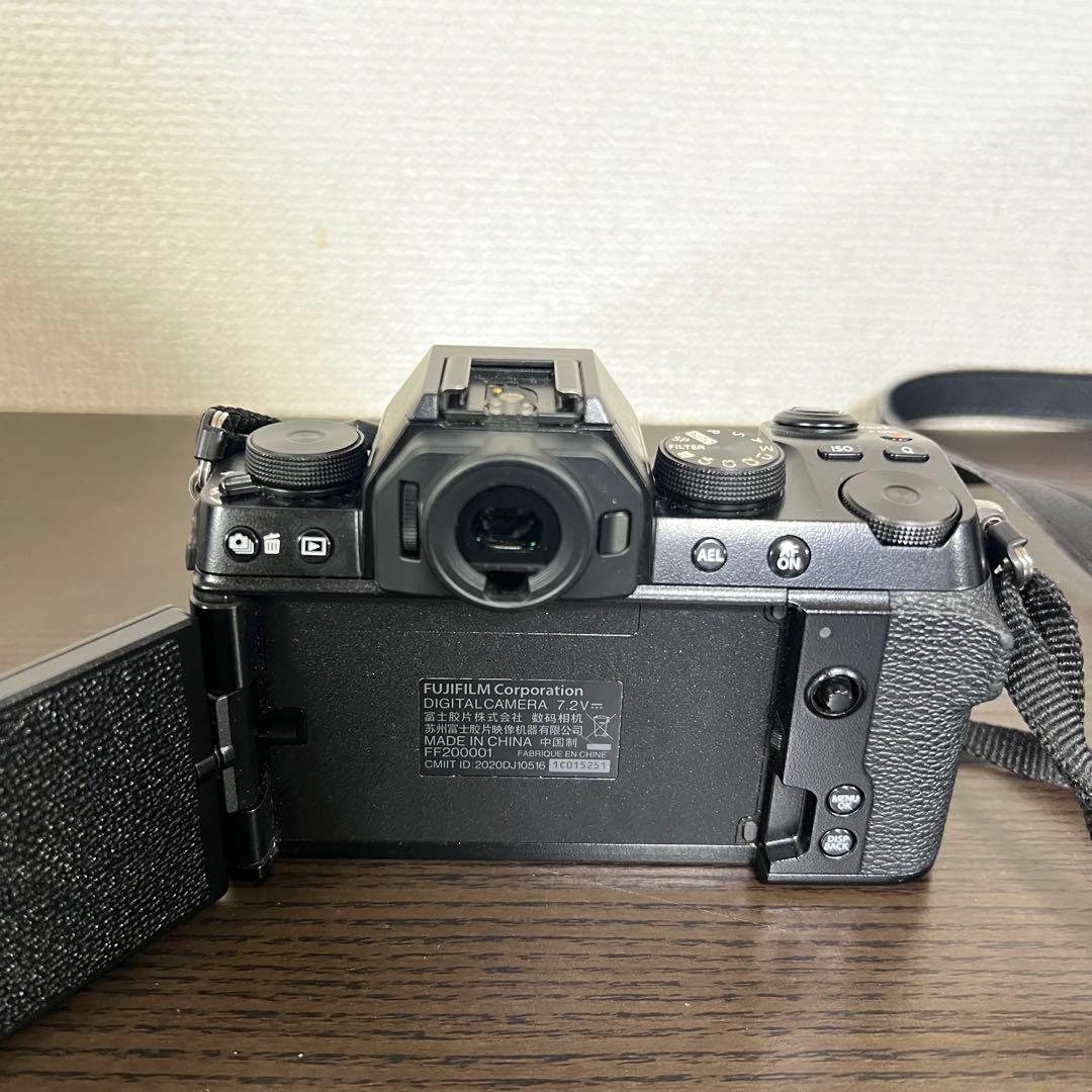 【美品】【レンズ付き】富士フイルム X-S10 XC15-45mm レンズキット