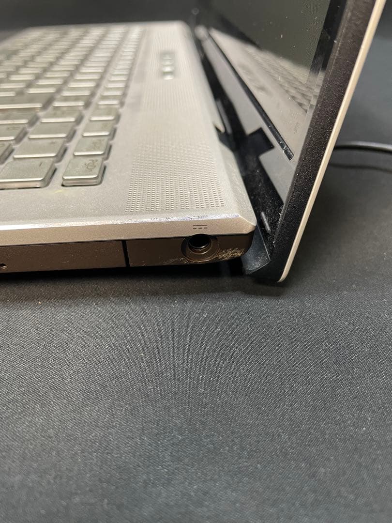 富士通 ノートPC 第9世代 17インチ SSD HDD 1367