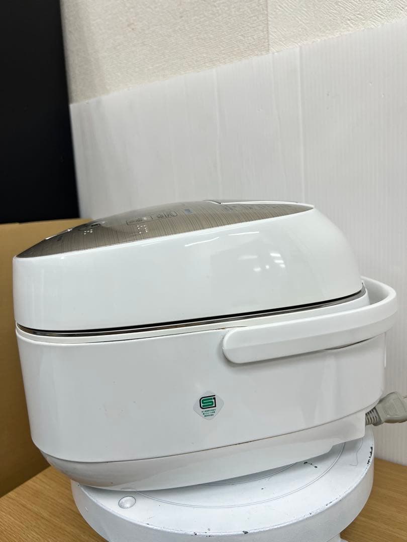 TOSHIBA 圧力IHジャー炊飯器 RC-10VQK 1.0L 2017年製