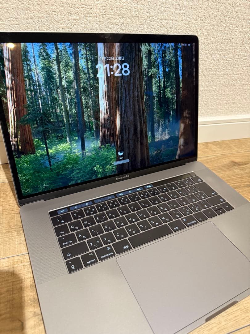 ⚠️メルカリ最安値！MacBook pro 15.6inch 美品！ハイスペック！