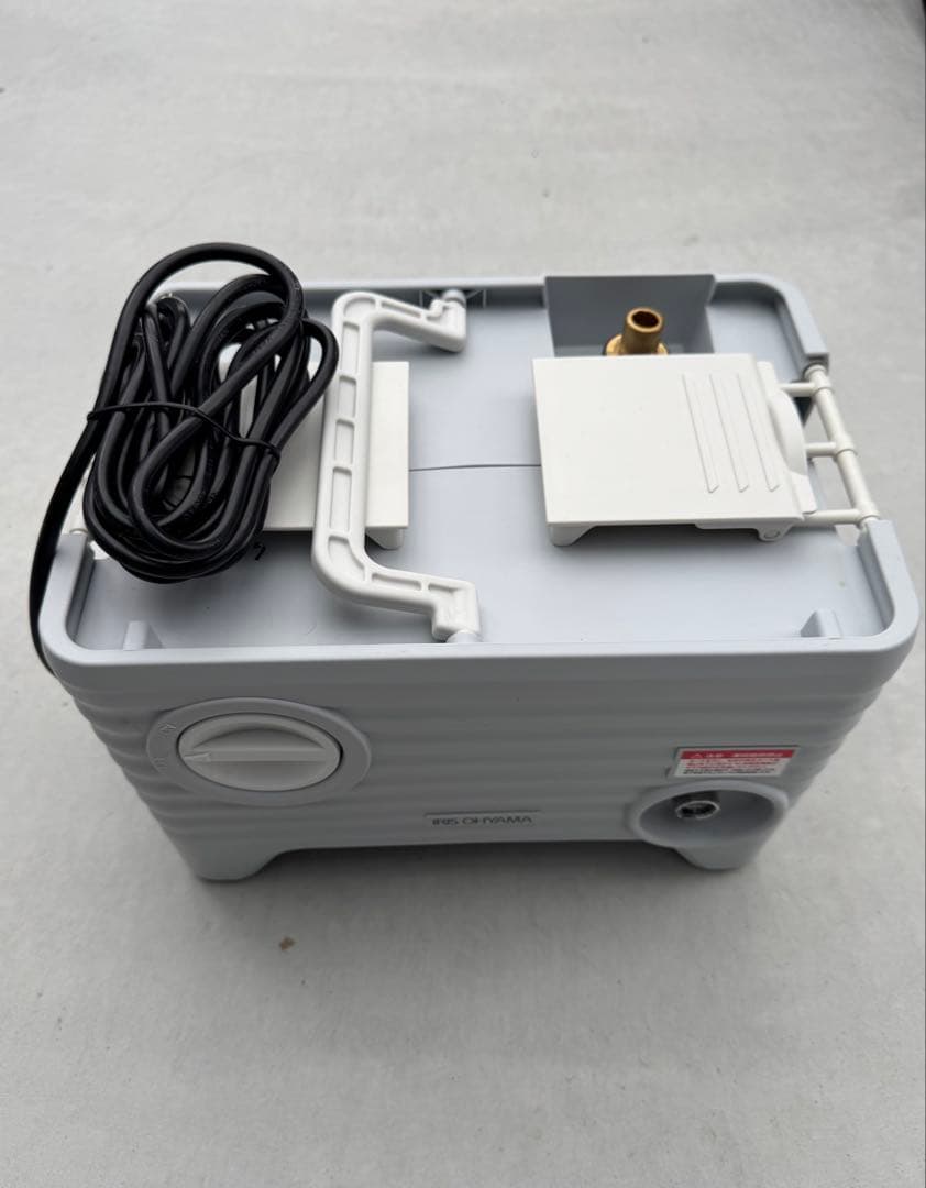 タンク式高圧洗浄機