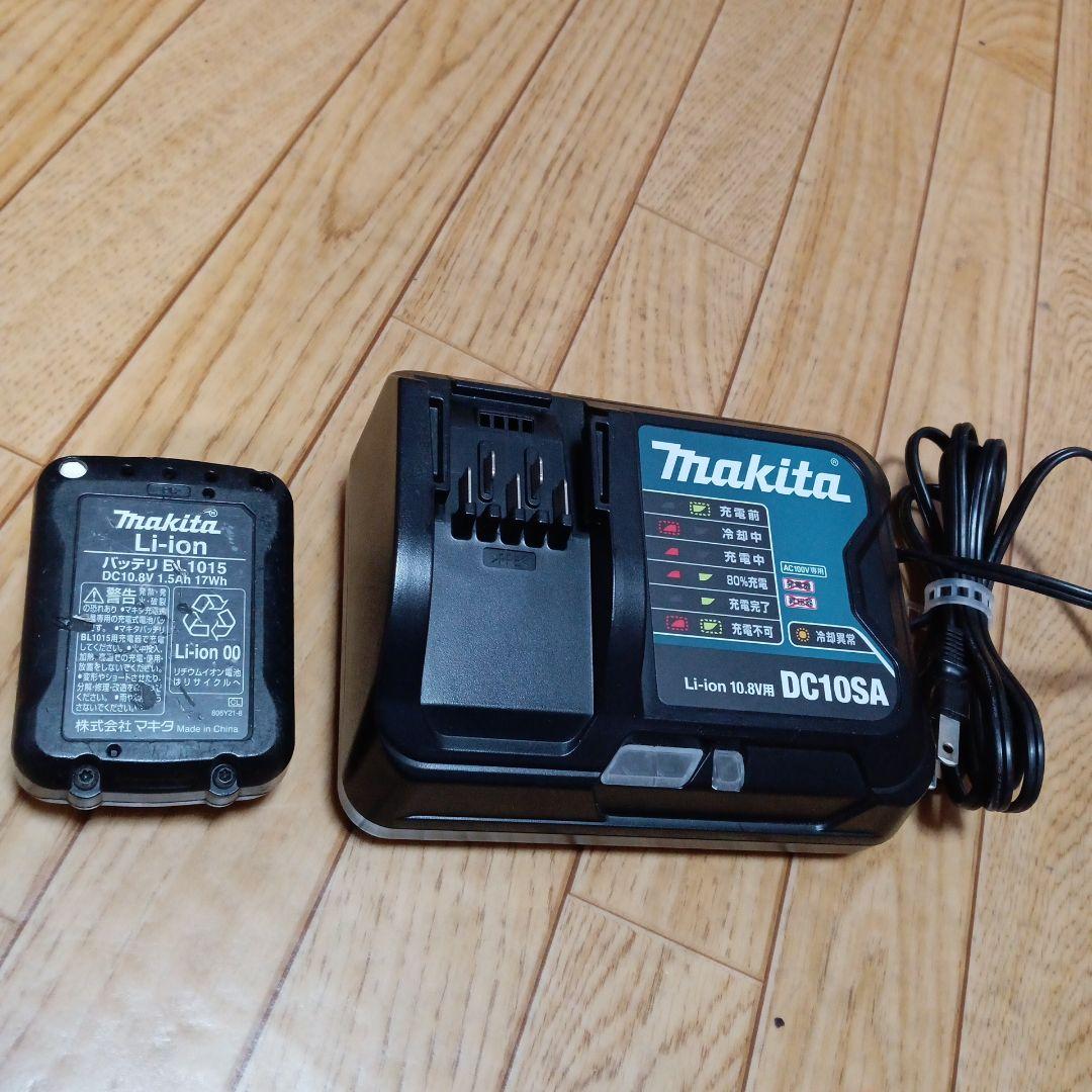 マキタ10.8V充電式クリーナCL107FD純正バッテリー、充電器付