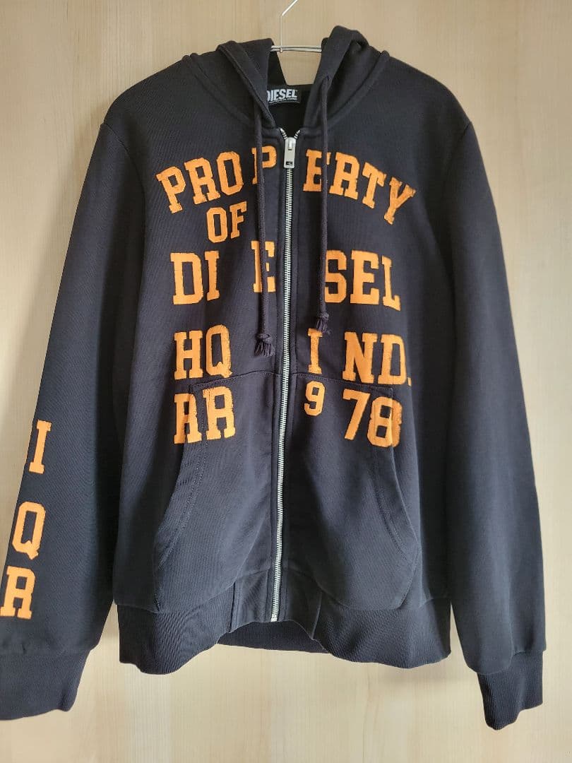 大人気　DIESEL 　ディーゼル　 プリント フルジップ パーカー　M