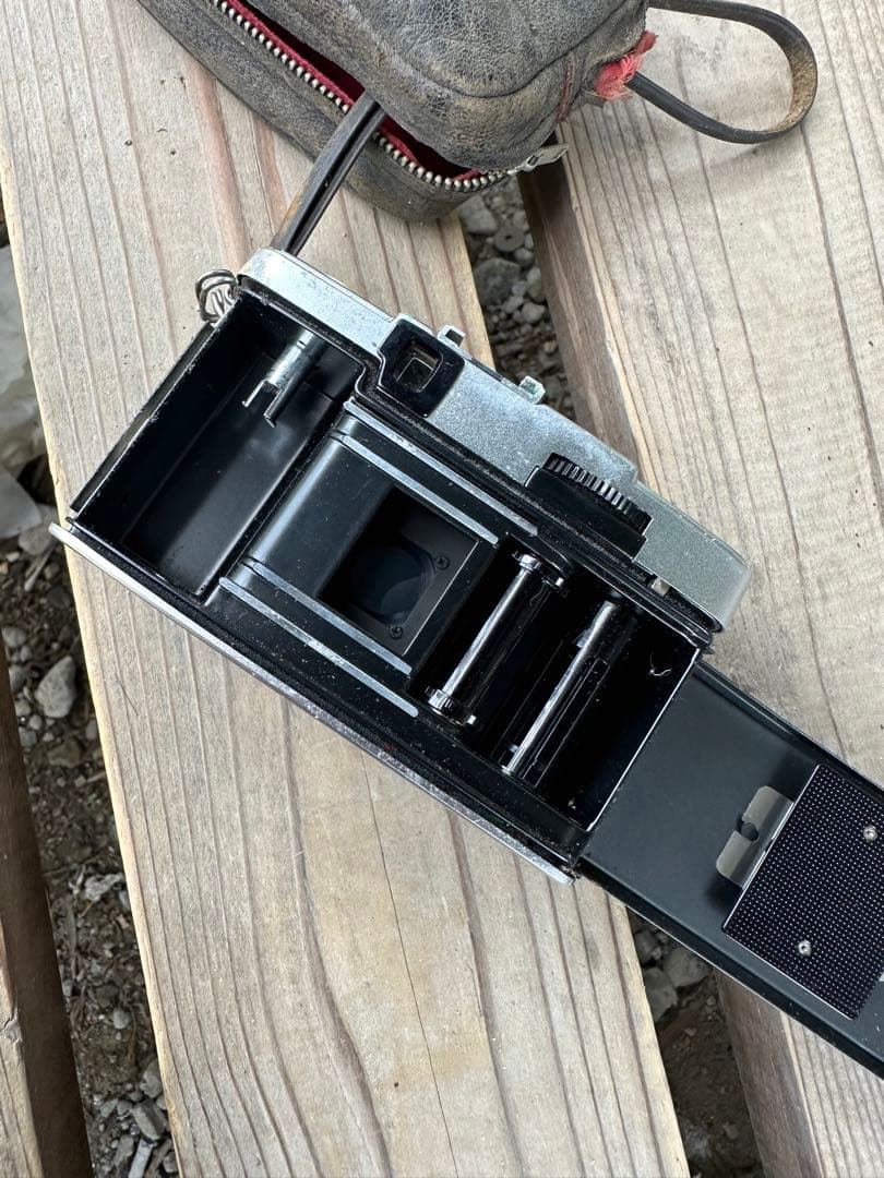 フィルムカメラ OLYMPUS EES-2