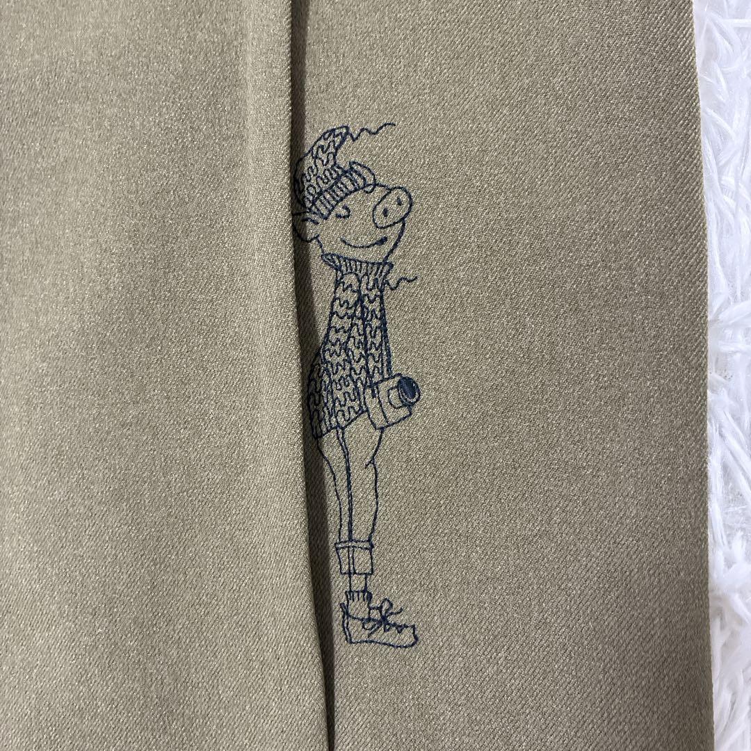 アルベロベロ OLLEBOREBLA ブタさんの刺繍 パンツ