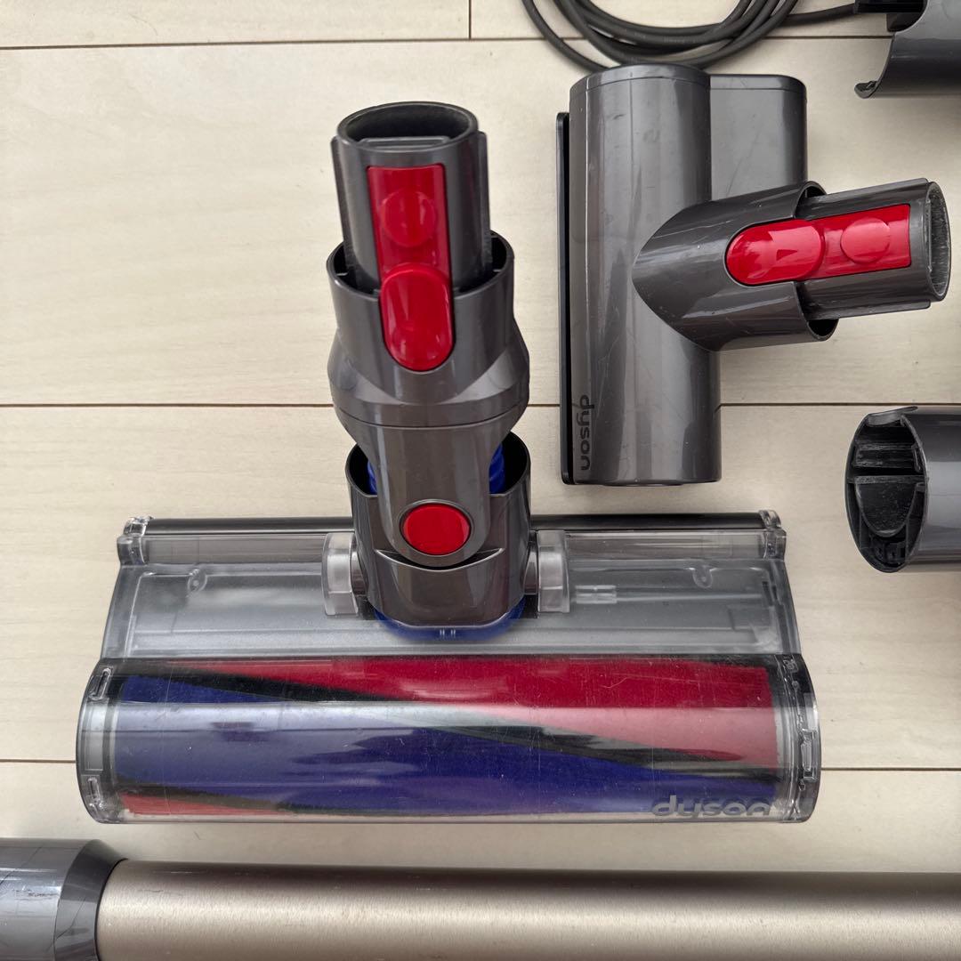 dyson ダイソン sv10 コードレスクリーナー　セット