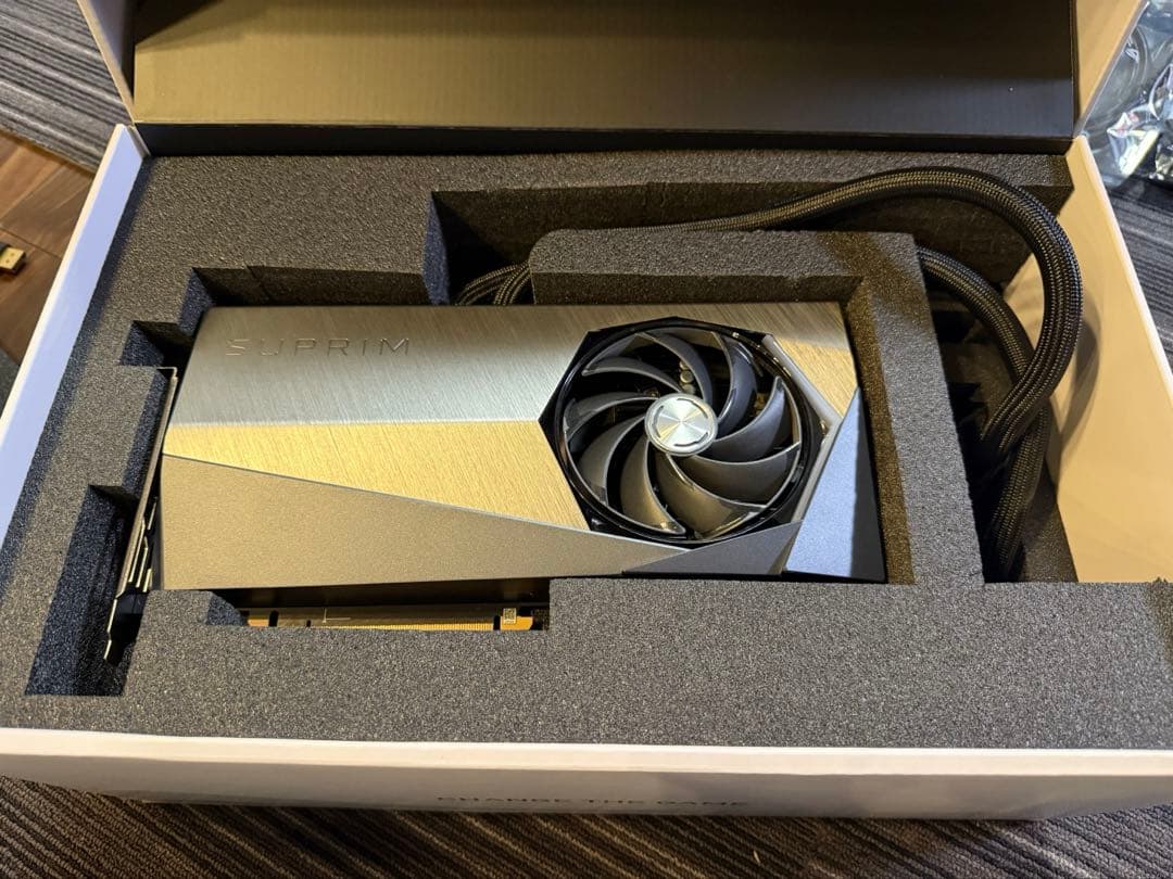 グラフィックボード・グラボ・ビデオカード GeForce RTX SUPRIM 4090LIQUID X