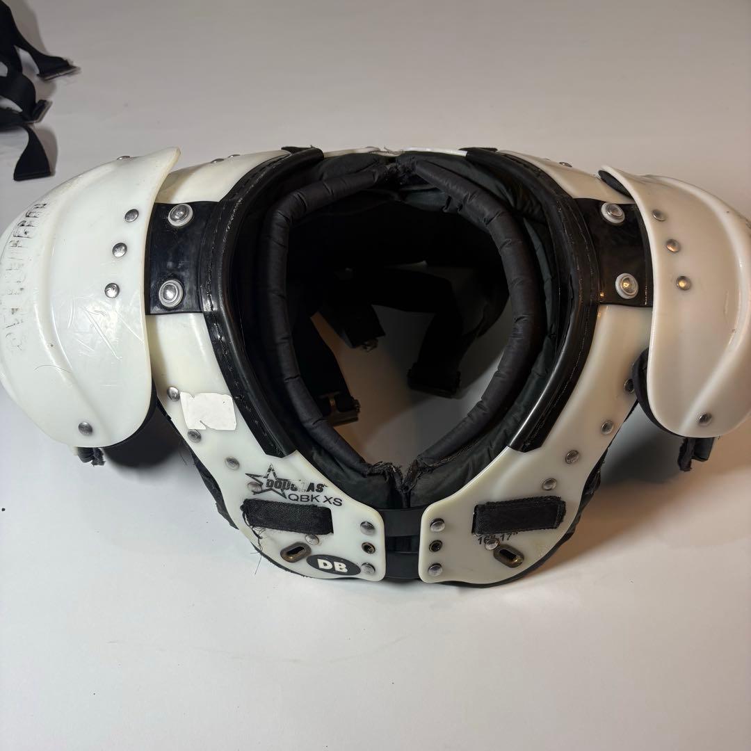 DOUGLAS ショルダーパッド XSホワイト/ブラック