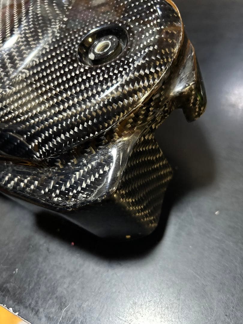 沖縄からアドレスＶ１２５シリーズリアルカーボンクランクケースカバーワンオフ