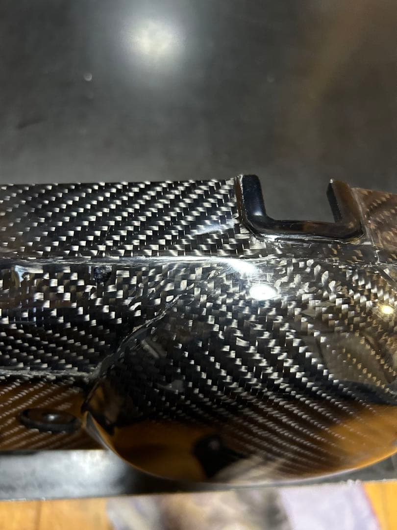 沖縄からアドレスＶ１２５シリーズリアルカーボンクランクケースカバーワンオフ