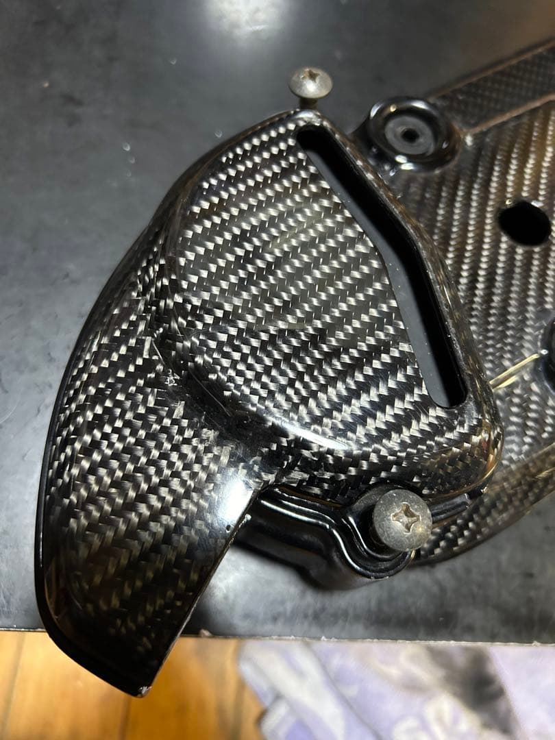 沖縄からアドレスＶ１２５シリーズリアルカーボンクランクケースカバーワンオフ