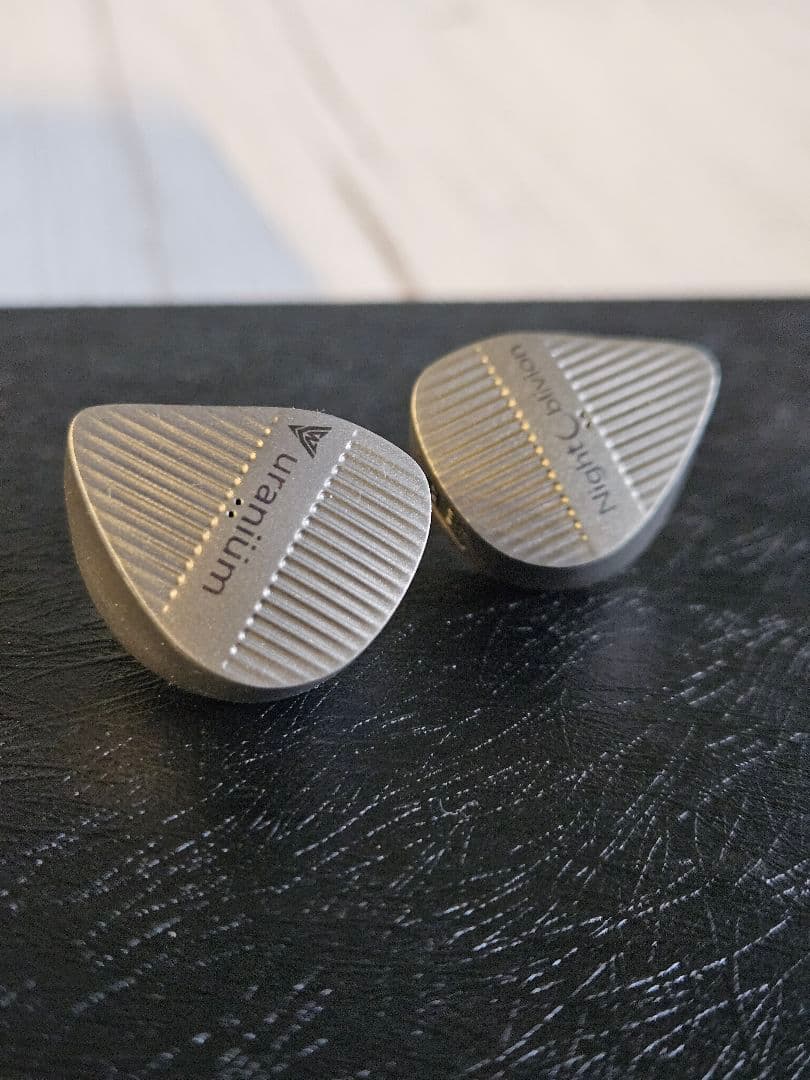 イヤホン Night Oblivion Uranium