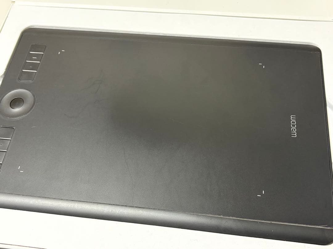 wacom intuos pro medium 保護フィルム付き