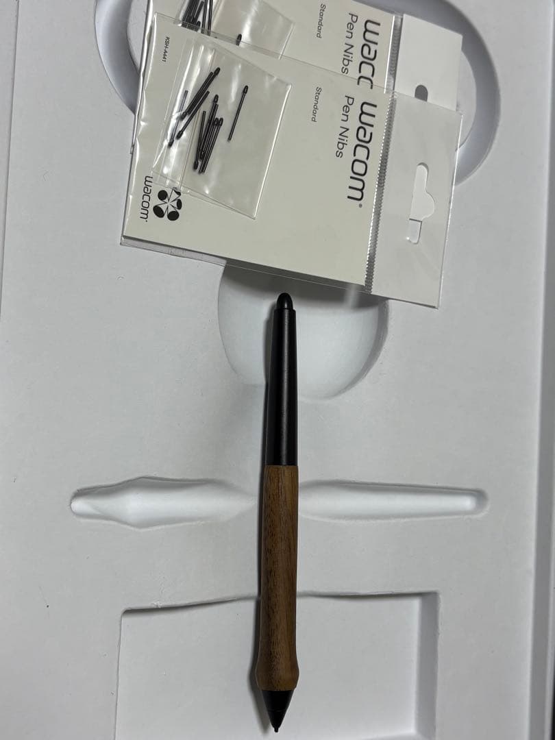 wacom intuos pro medium 保護フィルム付き