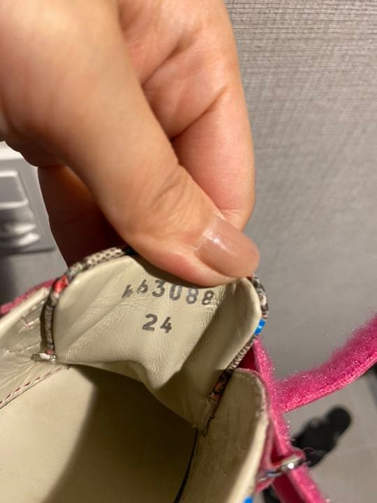 GUCCI バンビスニーカー　EU24