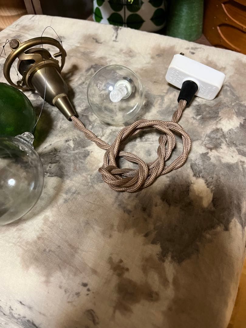 オカベマキコ　しゃぼんランプ　グリーン　ホワイト　スモーキー